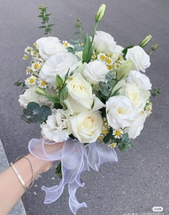 hoa cưới cô dâu
