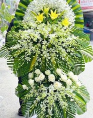 Mẫu Hoa Chia Buồn Sang Trọng