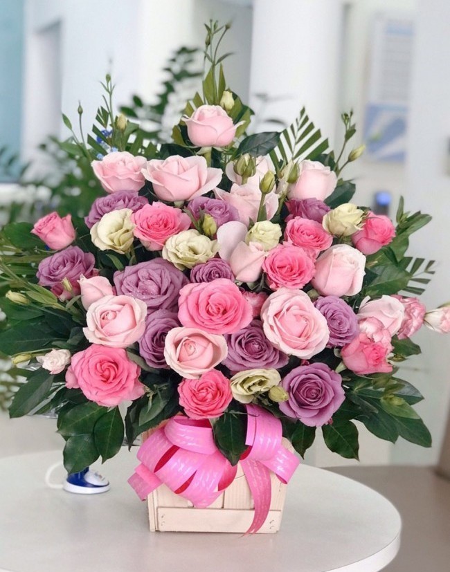 Hoa tặng mẹ luôn là món quà ý nghĩa và đầy tình cảm nhất. Đừng bỏ lỡ cơ hội chiều lòng người mẹ yêu quý của bạn bằng một bó hoa thật xinh đẹp nhé!